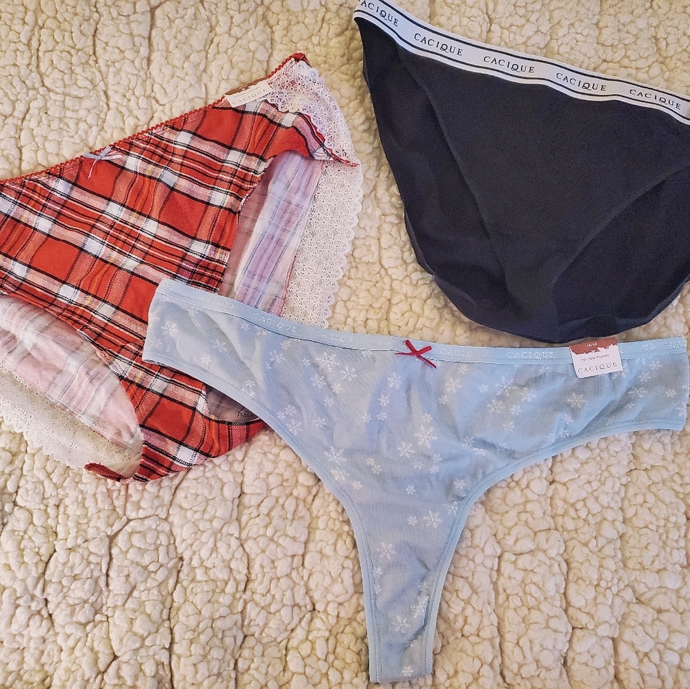 3 prs Cacique Panties NWT